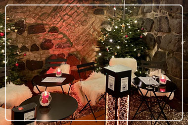 Glühweingarten auf der Terasse der Severinstorburg in der Kölner Südstadt